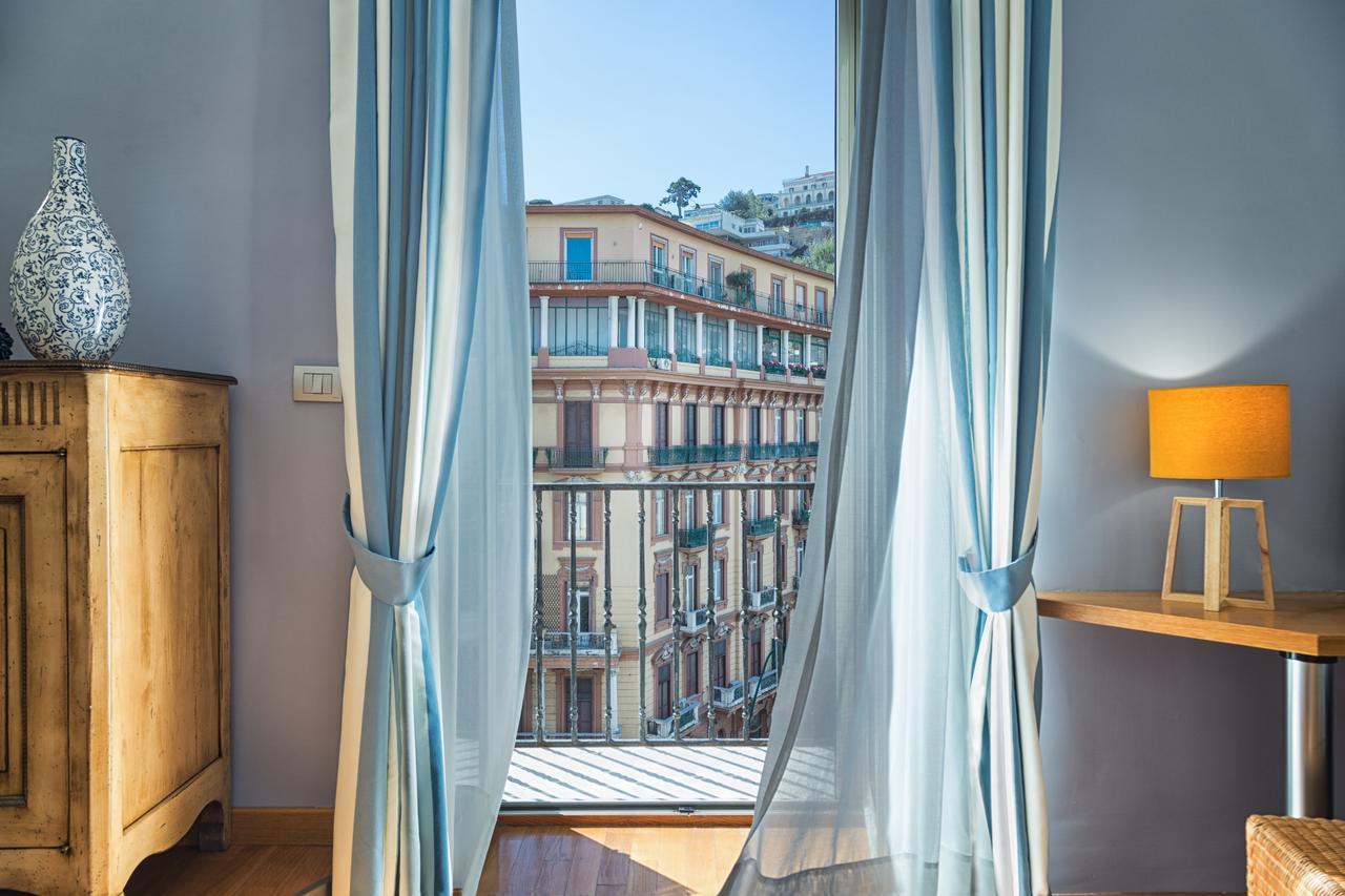 Casa D'Amare Bed & Breakfast เนเปิลส์ ภายนอก รูปภาพ