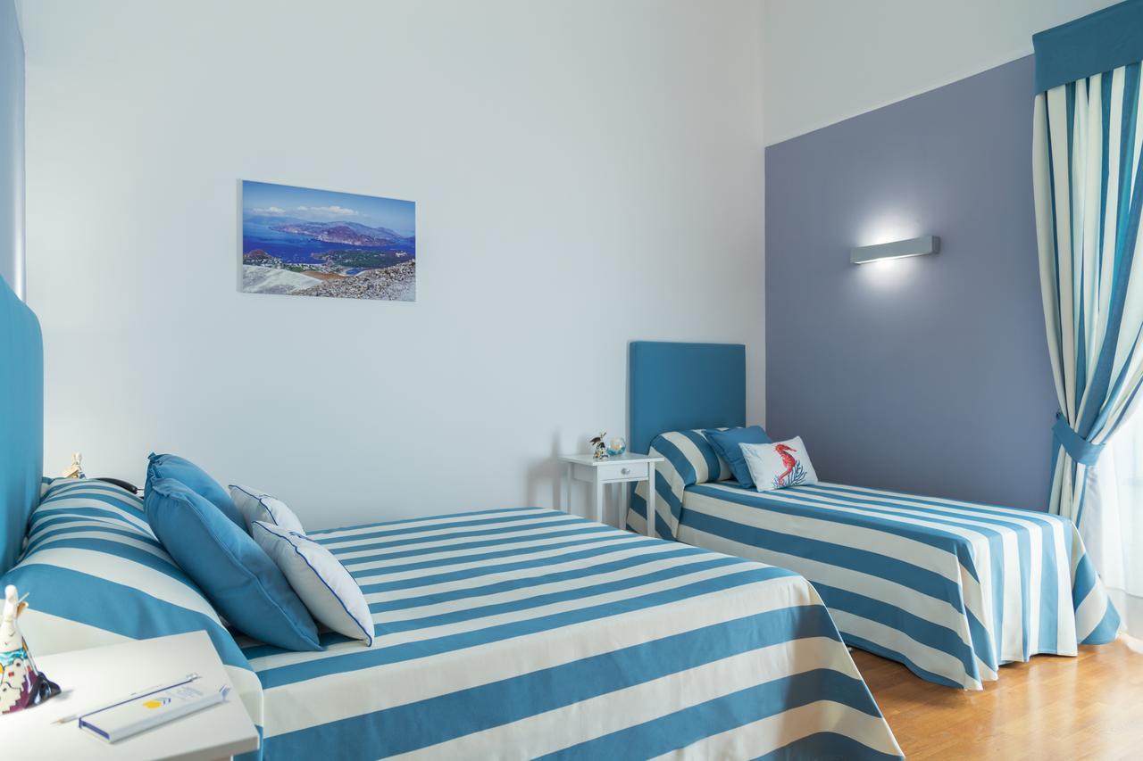 Casa D'Amare Bed & Breakfast เนเปิลส์ ภายนอก รูปภาพ